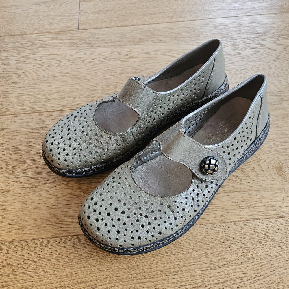 Rieker Antistress 9.5 US Green Leather Cutouts Mary Janes Walking Shoes 41 EU